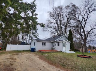 3449 Thomas St, Ravenna, MI 49451