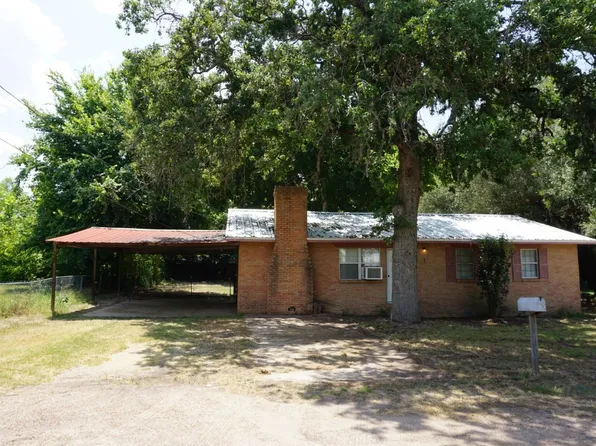 910 Sycamore St, Athens, TX 75751