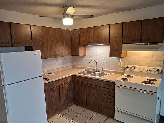 2nd image of 113 1/2 W 1st St APT 304