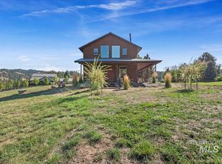34 Crosstimber Loop, Garden Valley, ID 83622