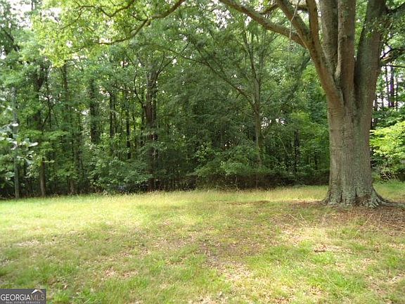 5th image of 9480 Waldrip Rd