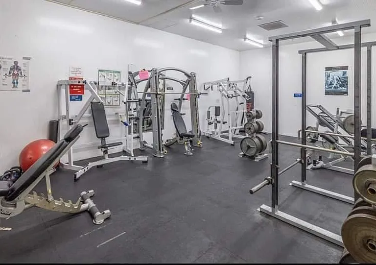 fully equipped gym. opens from 6am to 10pm
