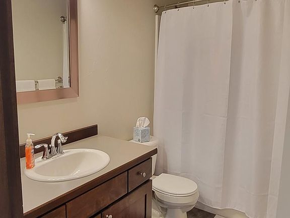 2nd image of 4648 Shadowglen Dr APT A