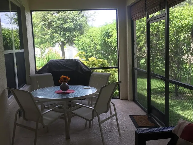 1054 Jardin Dr — Photo 21