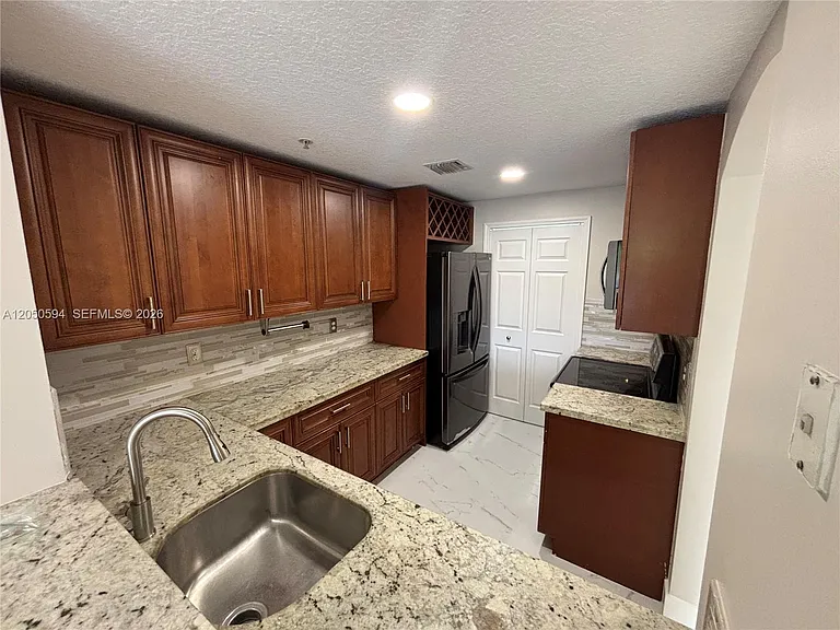 6440 NW 114th Ave #424 — Photo 2