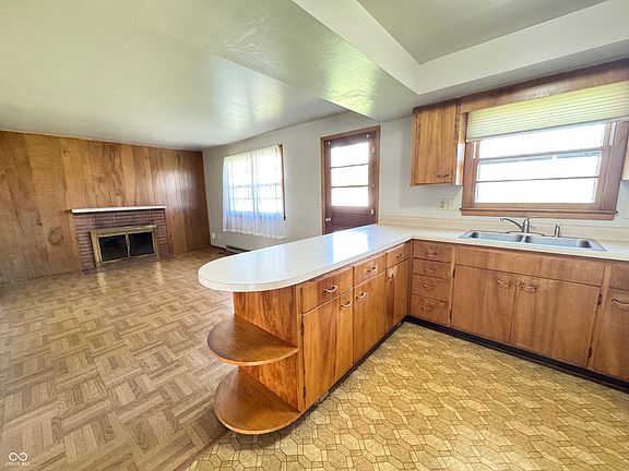 5th image of 1312 Rocky Ford Rd