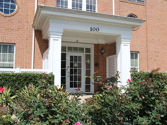 2nd image of 100 Watkins Pond Blvd APT 401