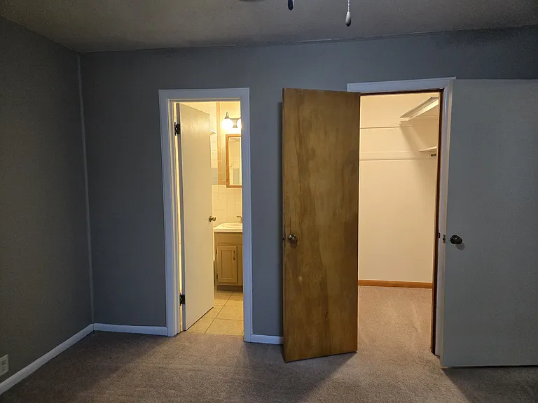 1505 Park Ln — Photo 11