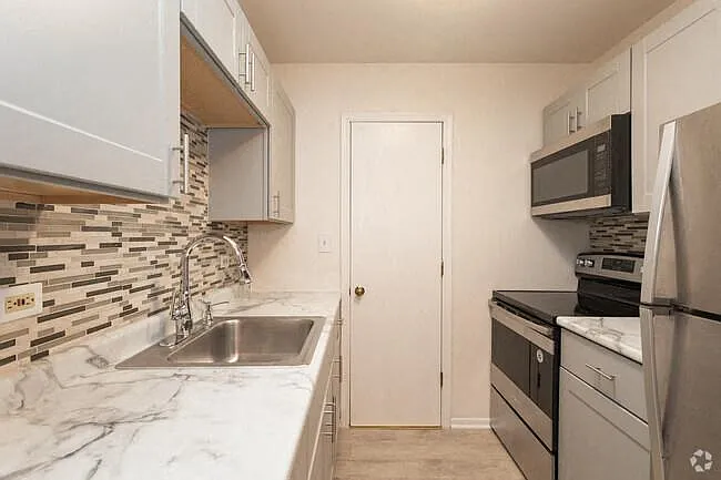 Fawn Ridge Apartments — Photo 25