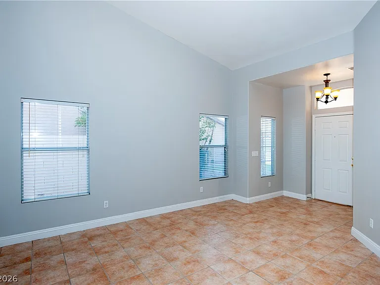 921 English Heather Dr — Photo 7