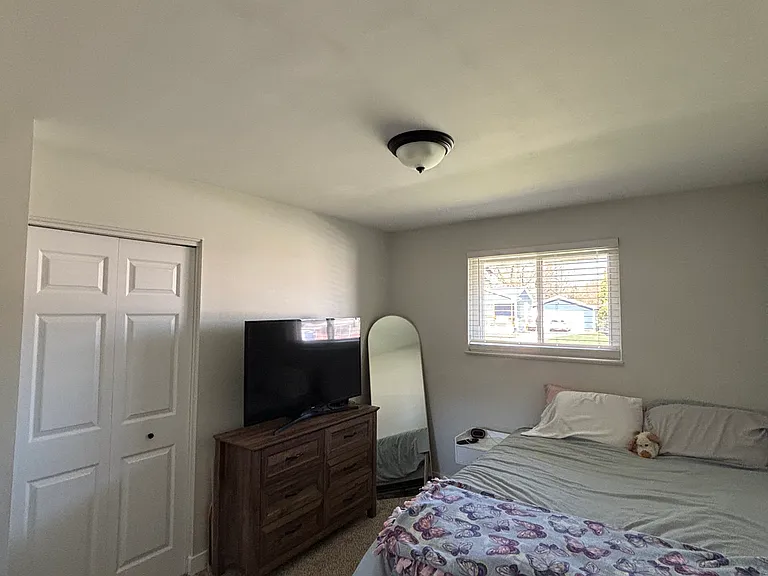 901 Briarwood Ln — Photo 10