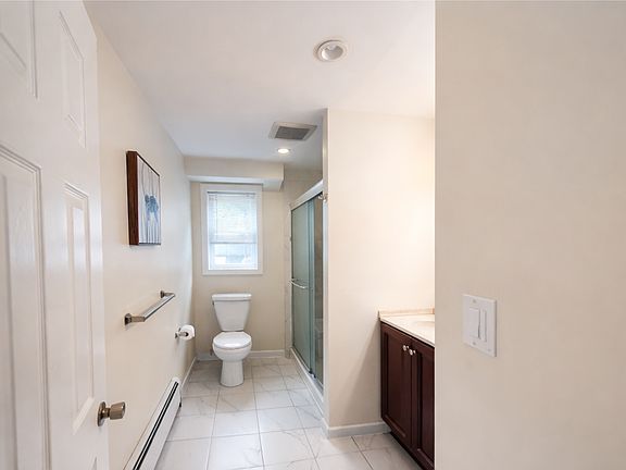 4th image of 632 Piermont Ave #2