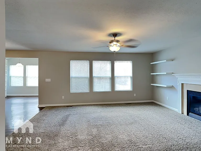 335 Cloverhill Dr — Photo 6