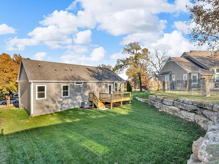 4142 Blackjack Oak Dr — Photo 6