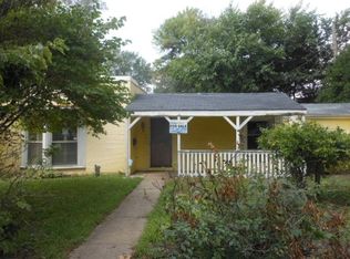 462 Longcommon Rd #2, Riverside, IL 60546