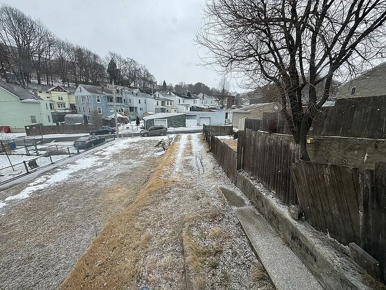 217 S South St — Photo 17