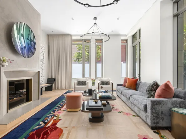 601 Washington Street image 1 of 21