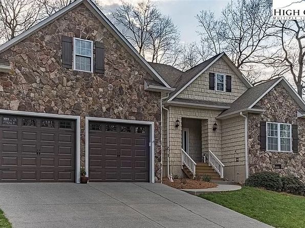 24 Fawn Ln