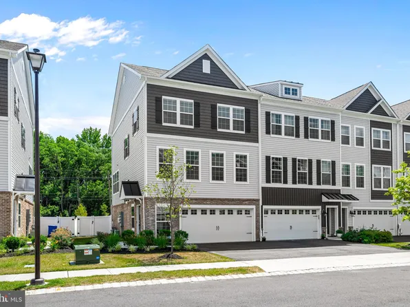 54 Autumn Park Dr, Medford, NJ 08055