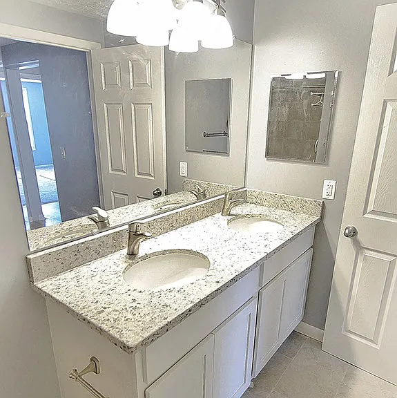 Olmsted Falls Village Apt - SPO Properties — Photo 8