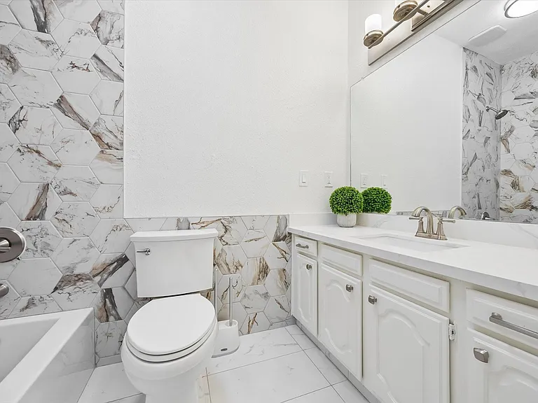 1201 Bering Dr #31 — Photo 11