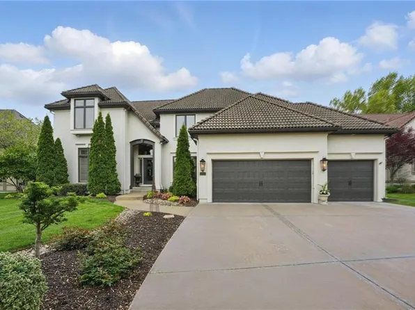 10503 W 145th Ter, Overland Park, KS 66221