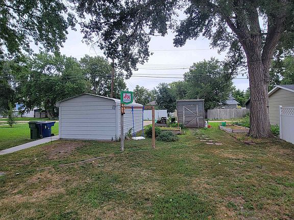 5th image of 1705 6th Ave