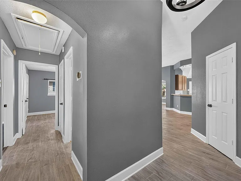 3519 Crescent Dr — Photo 4