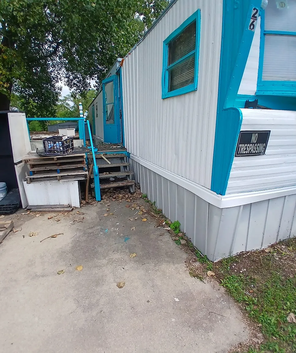 2 bed, $484 — Photo 1