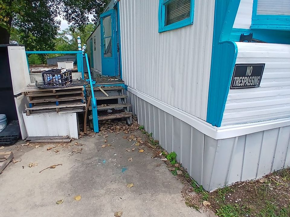 1st image of 204 E Hegeler Ln Lot 26