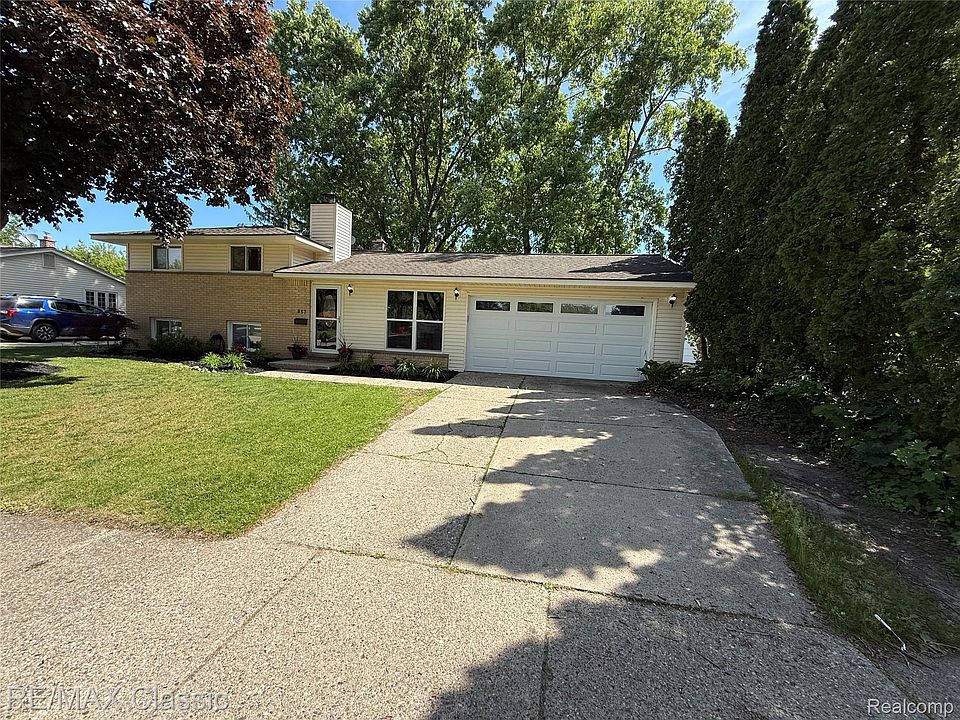 1st image of 857 Panorama Dr