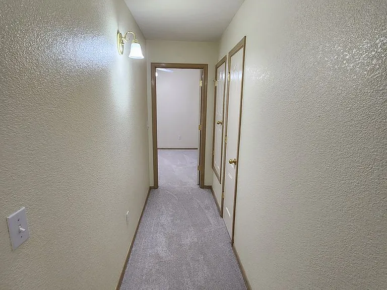 5983 Moon View Dr — Photo 33