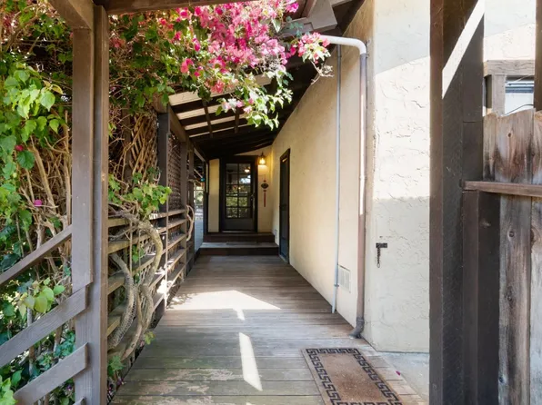 1420 Oakleaf Dr, Royal Oaks, CA 95076