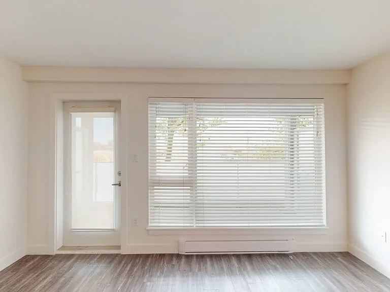 2215 Hastings St E — Photo 23