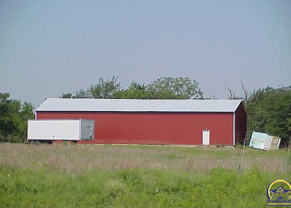 2nd image of 1371 S Highway 99