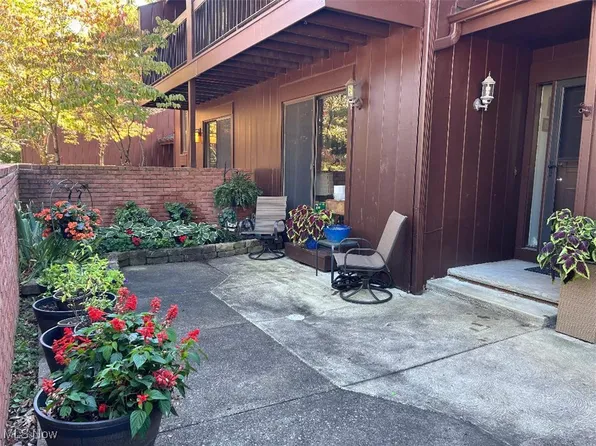 940 Trimble Pl, Northfield, OH 44067