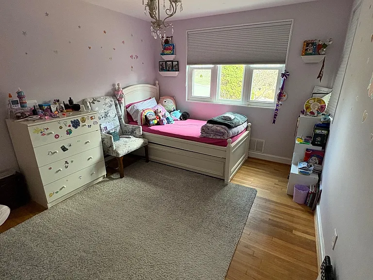 Bedroom 3- Main Floor