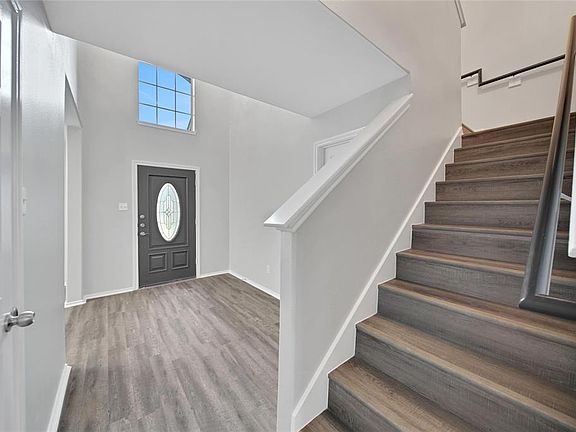 3rd image of 4102 Cleburne Drive