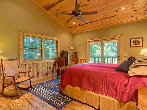 5th image of 358 Country Ln