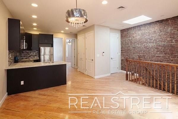 1st image of 588 E New York Ave #2