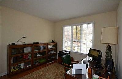 5th image of 8107 Knollcreek Cir