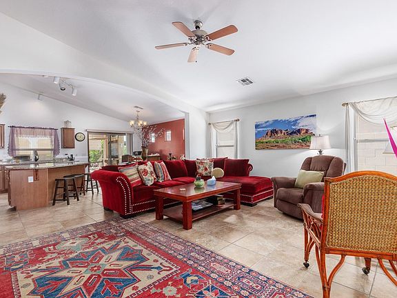 2nd image of 1451 E Jeanne Ln