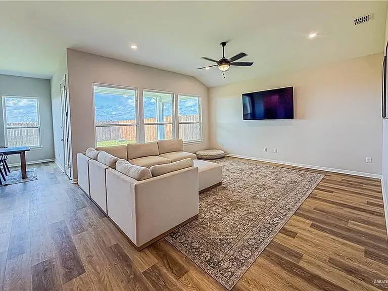 13704 Belle Ct — Photo 5