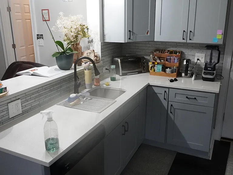 2031 W 23rd St #2 — Photo 8