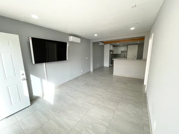 16209 Schoenborn St #2, North Hills, CA 91343