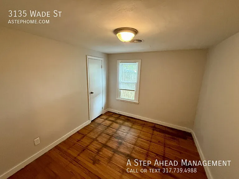 3135 Wade St — Photo 3