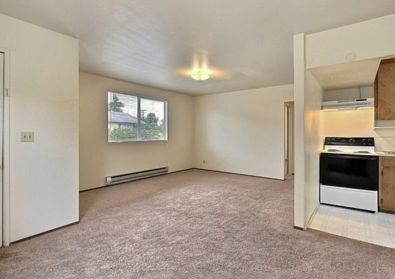 5th image of 4702 124th Street Ct SW