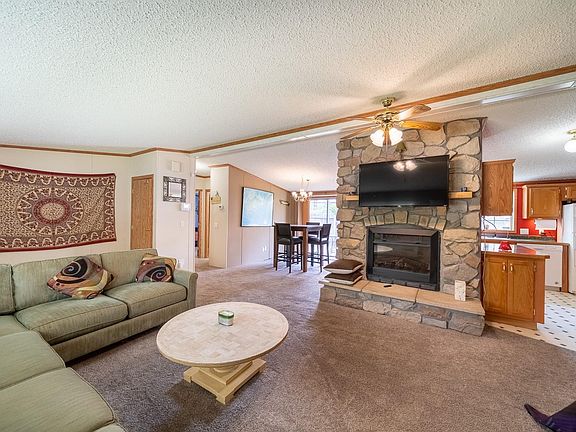 3rd image of 835 Northwood Dr
