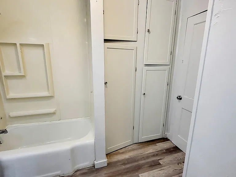 1205 S Lancaster St — Photo 18