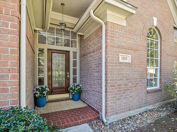 2nd image of 1830 Breezin Ct